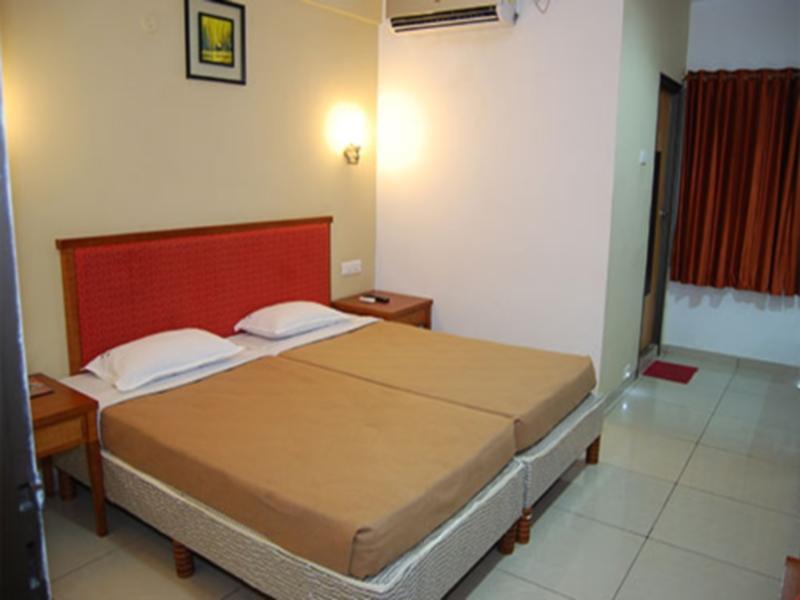 Hotel PL A Residencia Trichy Tiruchirappalli Exterior foto